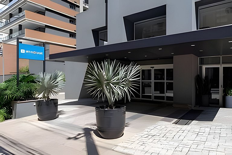 Get a Flat 411 | Near Paulista • Renovated w/ sofa bed + 24h