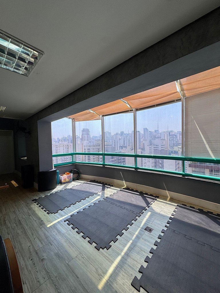 Get a Flat 701–Suíte com Terraço e Parede de Vidro | Ibirapu