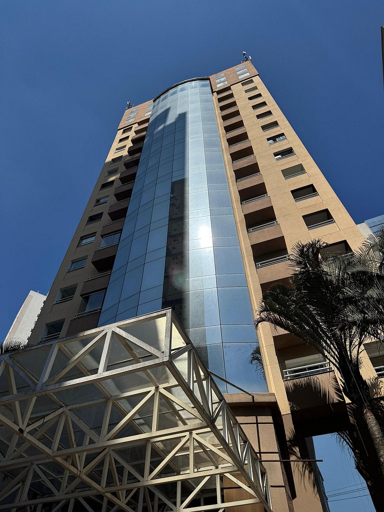 Get a Flat 701–Suíte com Terraço e Parede de Vidro | Ibirapu