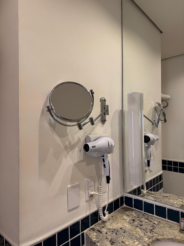 Get a Flat 701–Suíte com Terraço e Parede de Vidro | Ibirapu